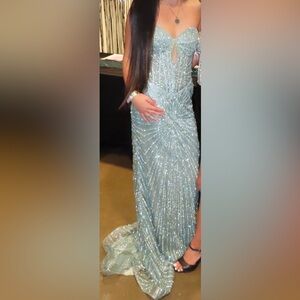 Elegant Strapless Glitter Gown